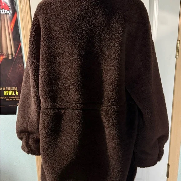 Varley Jones Sherpa Coat - Picture 4 of 10